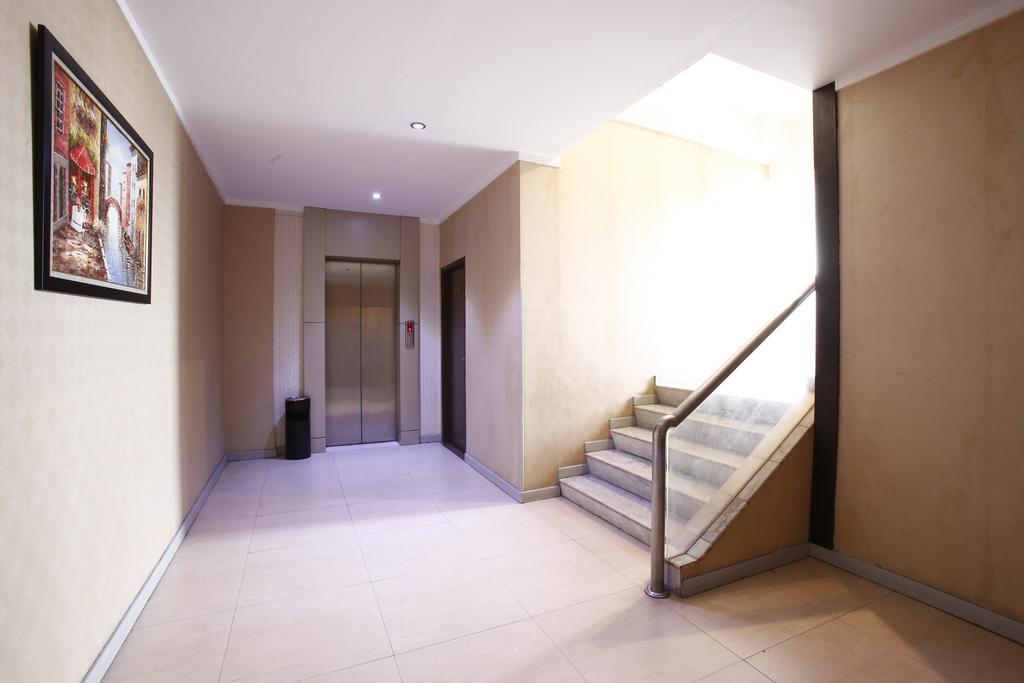 Reddoorz @ Gajah Mada Hotell Jakarta Eksteriør bilde