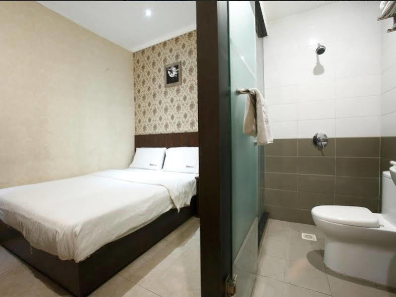 Reddoorz @ Gajah Mada Hotell Jakarta Eksteriør bilde